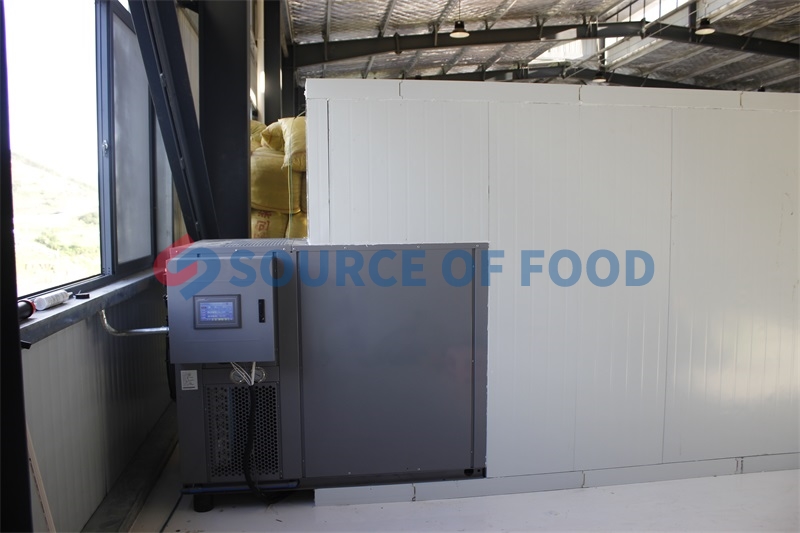 Our black pepper dryer machine belongs to air energy heat pump dryer.