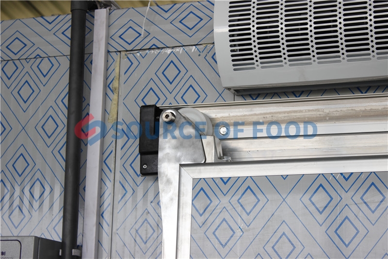 Our cold storage for chilli is designed and developed by the staff,our chilli cold storage is easy destuffing and movement,size can be customized freely.