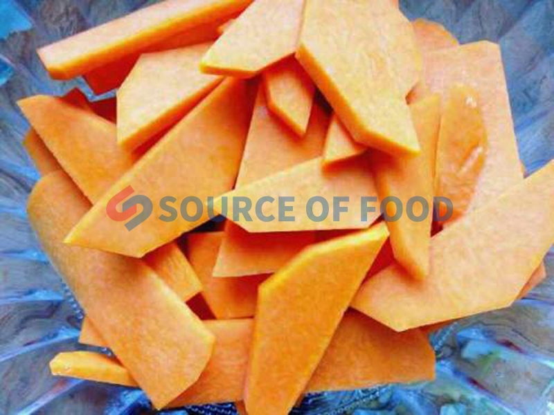 Pumpkin slicer machine slices the material with the sharp face of the cutter,the slicing effect is good. 