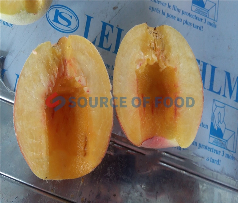 Our peach pitting machine can effectively remove the pit