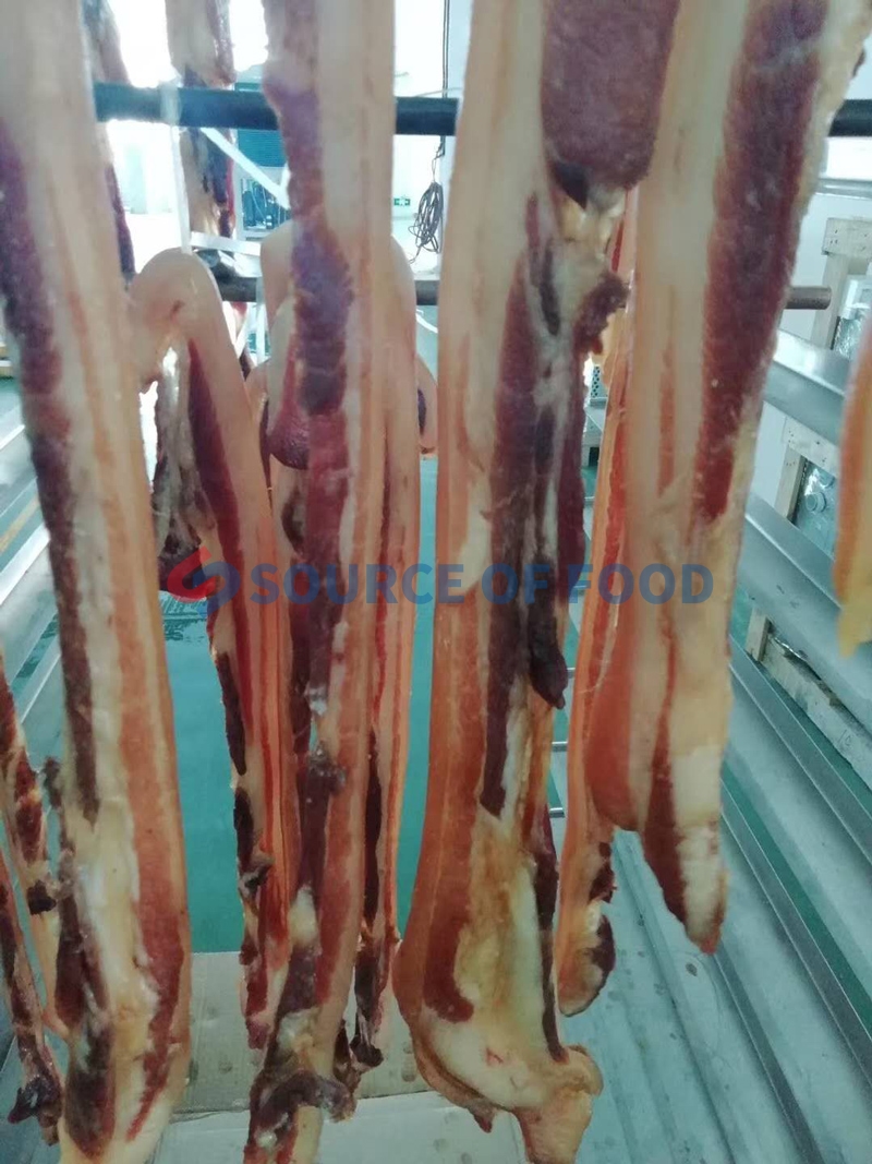pork dryer machine can well preserve the original nutritional ingredients and edible value.